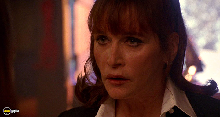 A still #39 from Smallville: Series 4 (2004)