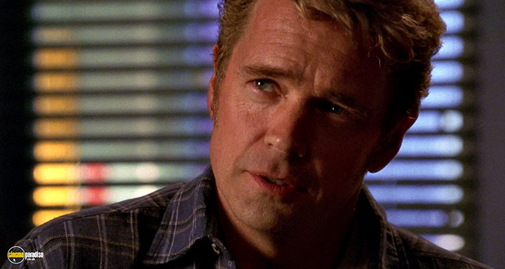 A still #9 from Smallville: Series 4 (2004)