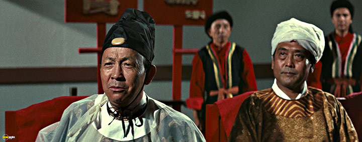 A still #9 from The Valiant Ones (1975)
