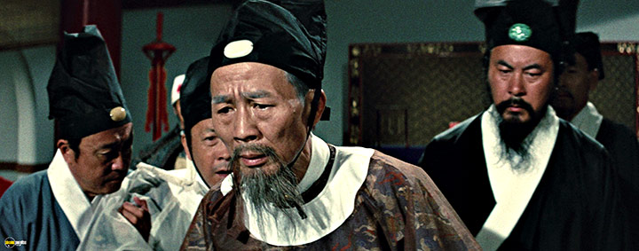 A still #11 from The Valiant Ones (1975)