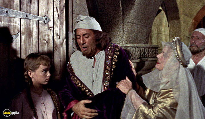 A still #28 from The 3 Worlds of Gulliver (1960)