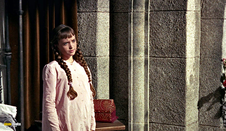 A still #40 from The 3 Worlds of Gulliver (1960)