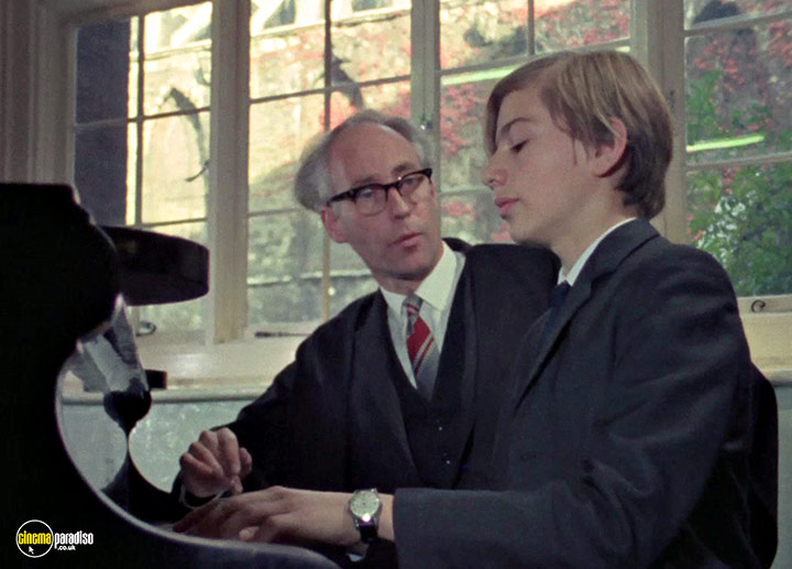 A still #37 from 28 Up (1984)