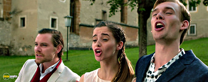 A still #8 from A Midsummer Night's Dream (2022)