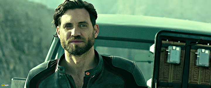 A still #33 from Point Break (2015)