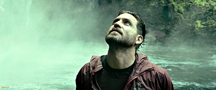 A still #47 from Point Break (2015)