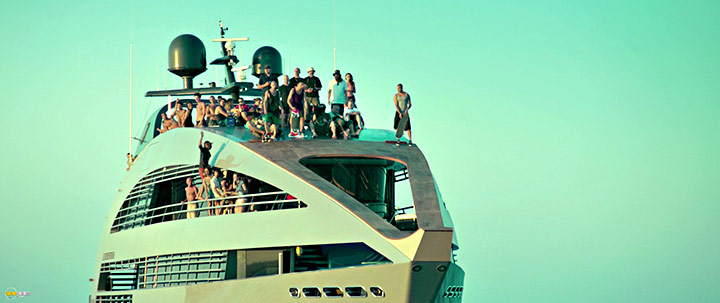 A still #65 from Point Break (2015)
