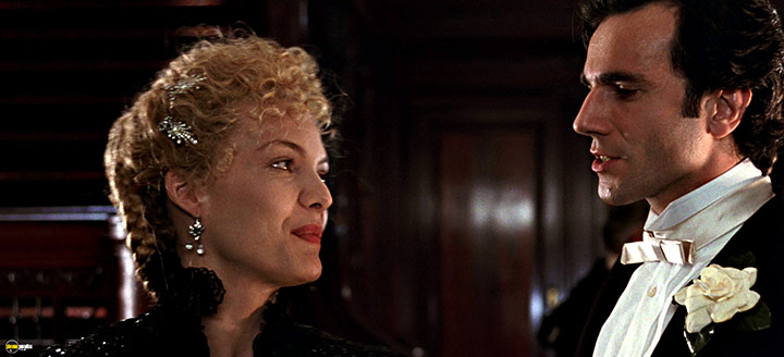 A still #41 from The Age of Innocence (1993)