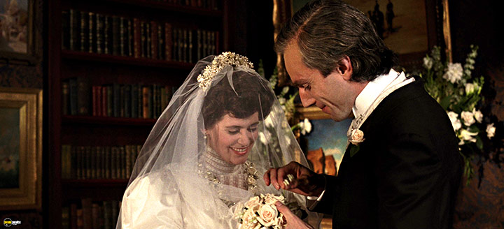 A still #42 from The Age of Innocence (1993)