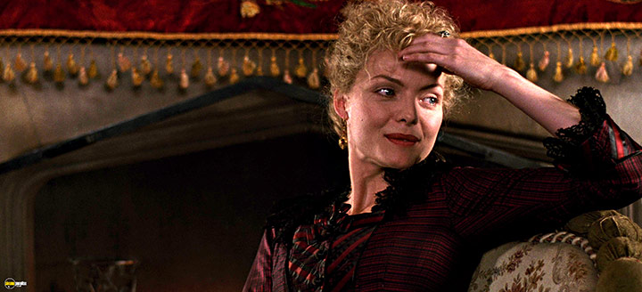 A still #2 from The Age of Innocence (1993)