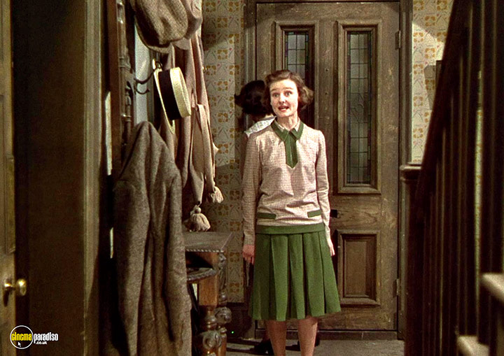A still #20 from This Happy Breed (1944)