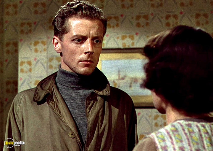 A still #25 from This Happy Breed (1944)