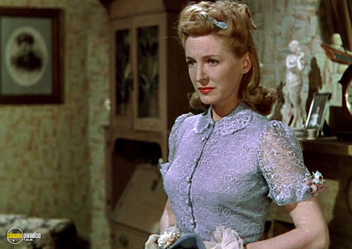 A still #42 from This Happy Breed (1944)