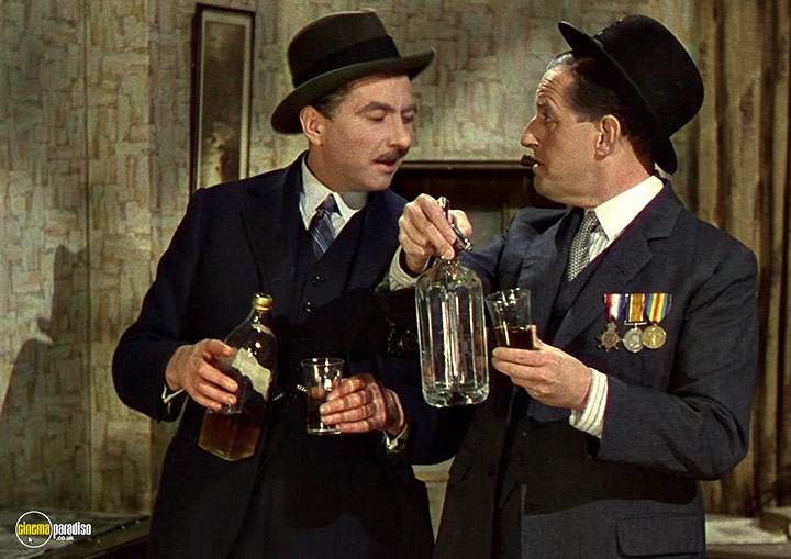 A still #17 from This Happy Breed (1944)