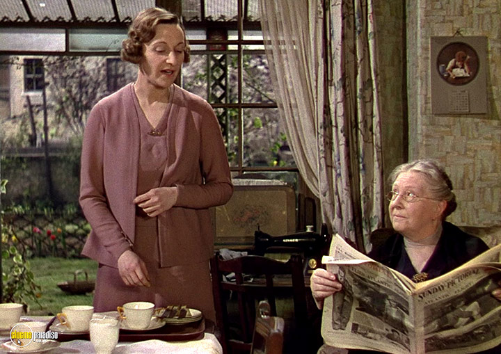 A still #67 from This Happy Breed (1944)