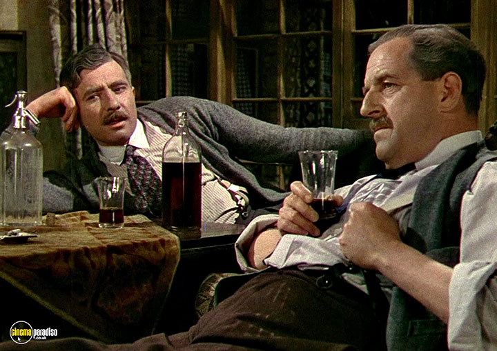 A still #77 from This Happy Breed (1944)