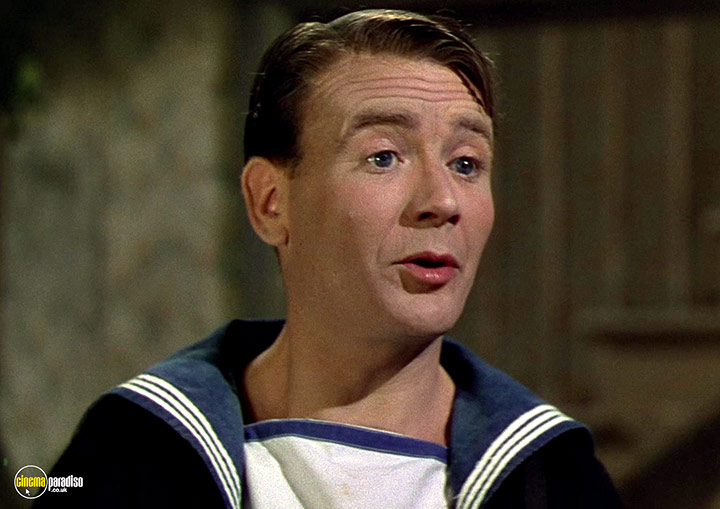 A still #7 from This Happy Breed (1944)