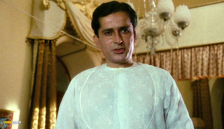 A still #44 from Heat and Dust (1983)