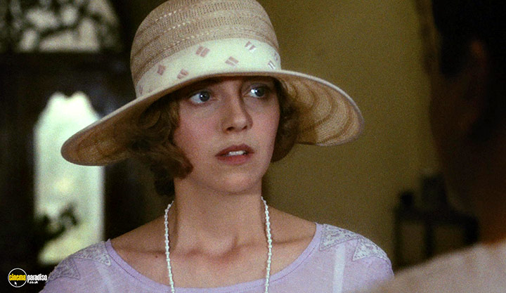A still #75 from Heat and Dust (1983)