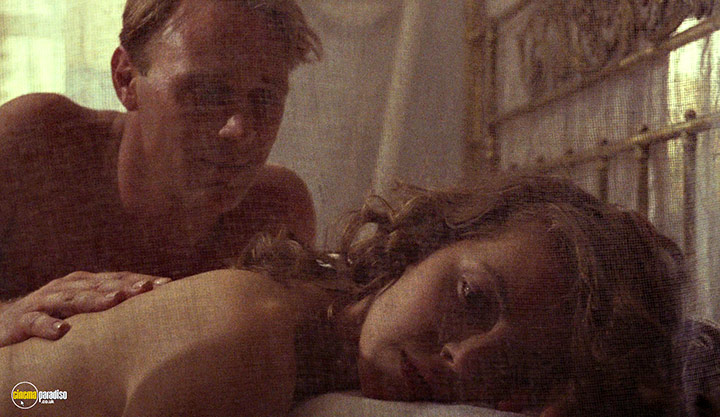 A still #80 from Heat and Dust (1983)