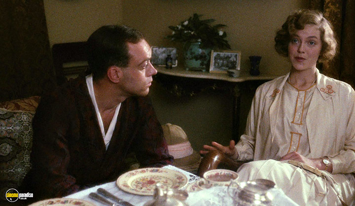 A still #85 from Heat and Dust (1983)