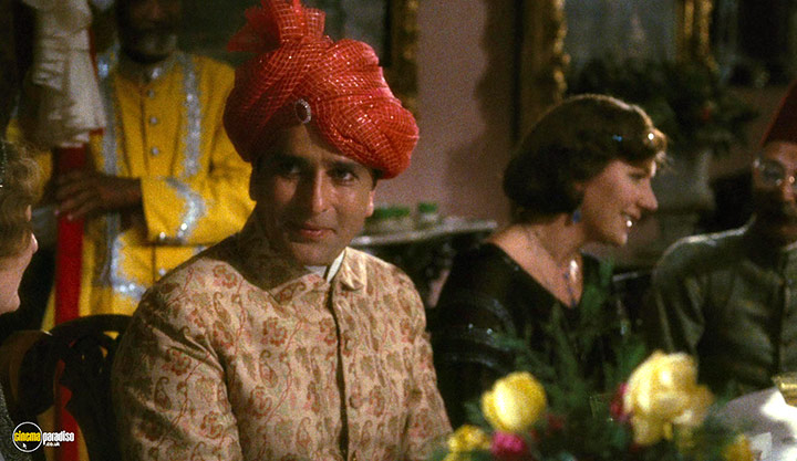 A still #115 from Heat and Dust (1983)