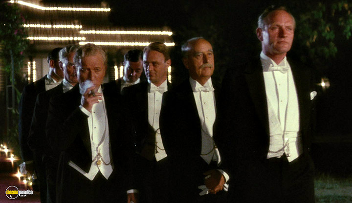 A still #117 from Heat and Dust (1983)