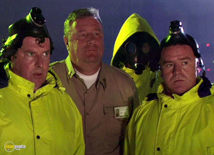 A still #36 from Red Dwarf: Series 8 (1999)