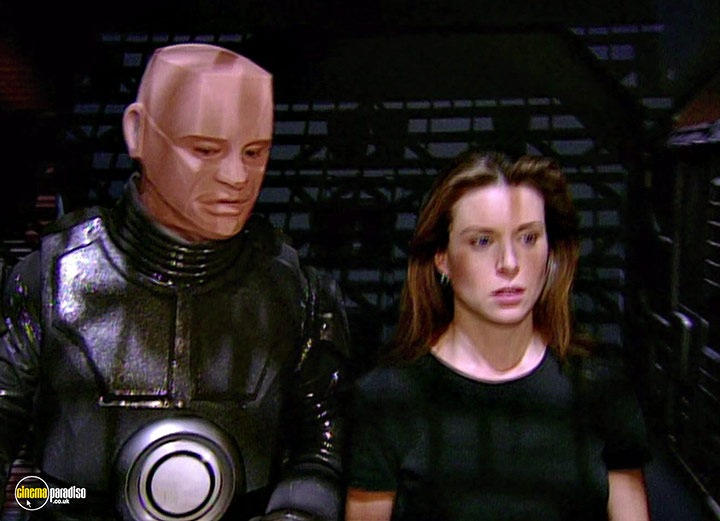 A still #48 from Red Dwarf: Series 8 (1999)