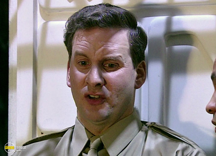 A still #33 from Red Dwarf: Series 8 (1999)