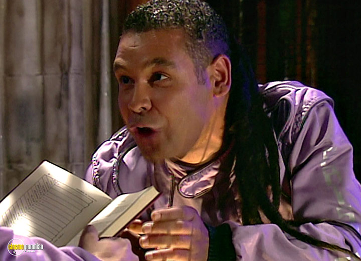 A still #72 from Red Dwarf: Series 8 (1999)