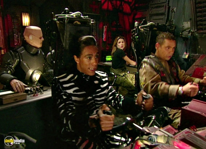 A still #70 from Red Dwarf: Series 8 (1999)