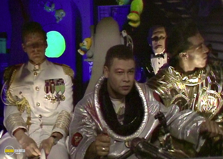 A still #32 from Red Dwarf: Series 2 (1988)