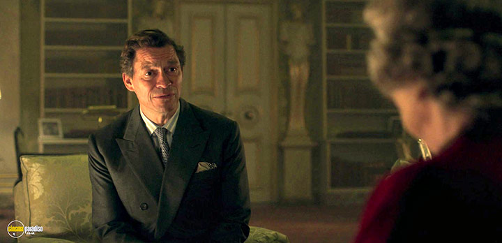 A still #85 from The Crown: Series 6 (2023)