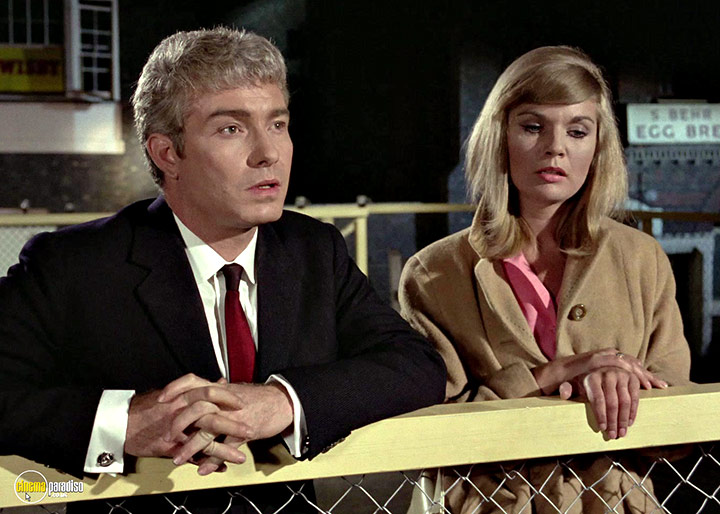 A still #16 from Man in a Suitcase: Series (1968)