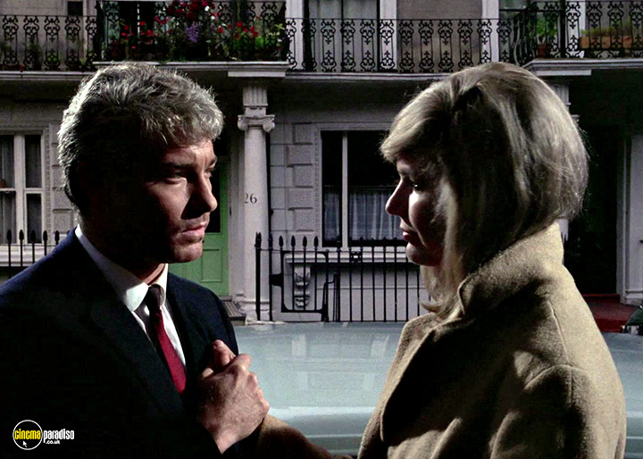 A still #20 from Man in a Suitcase: Series (1968)