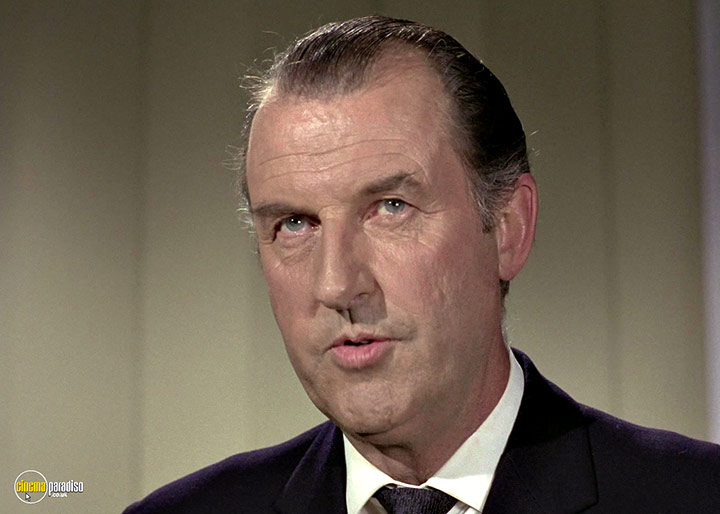A still #10 from Man in a Suitcase: Series (1968)