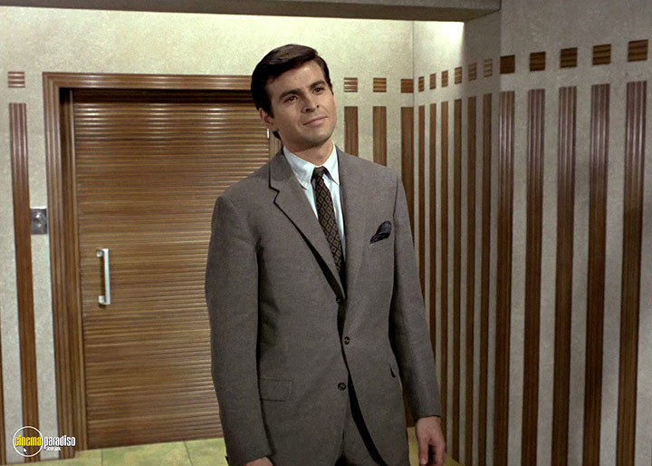 A still #12 from Man in a Suitcase: Series (1968)