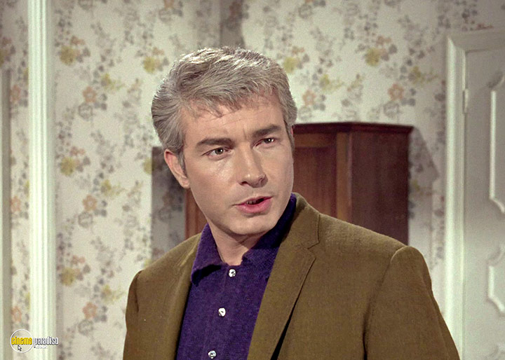 A still #14 from Man in a Suitcase: Series (1968)
