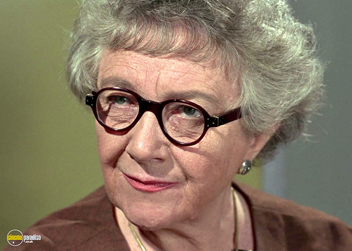 A still #6 from Man in a Suitcase: Series (1968)