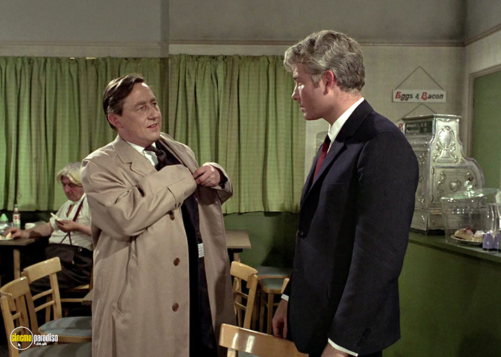 A still #27 from Man in a Suitcase: Series (1968)