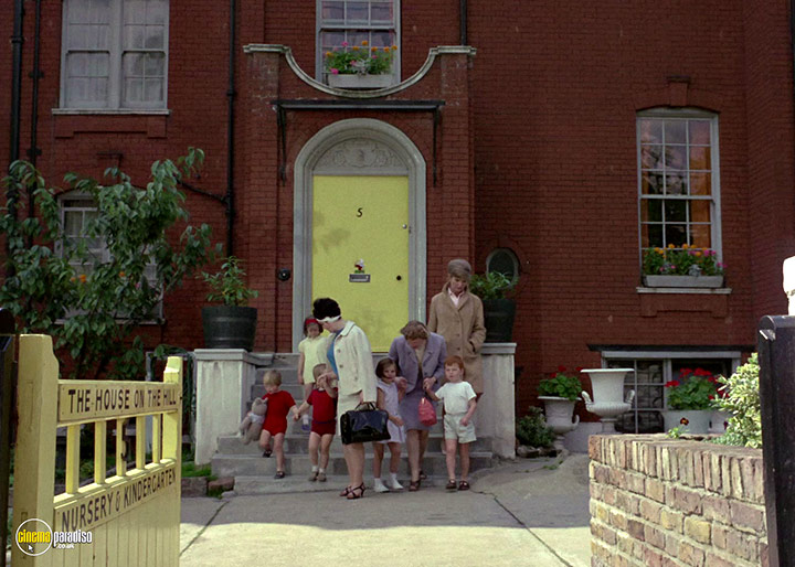 A still #30 from Man in a Suitcase: Series (1968)