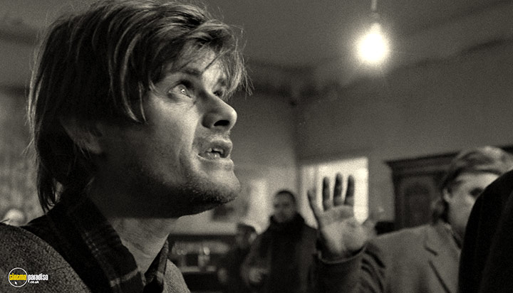 A still #15 from Werckmeister Harmonies (2000)