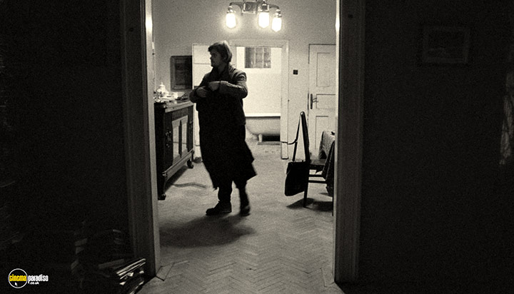 A still #44 from Werckmeister Harmonies (2000)