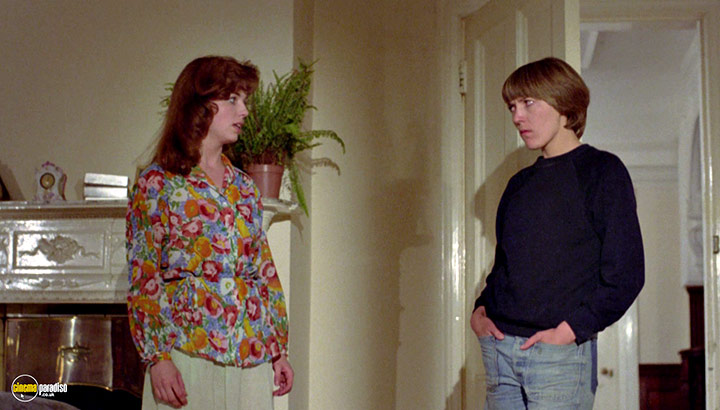 A still #32 from Prey (1977)