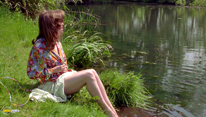 A still #102 from Prey (1977)