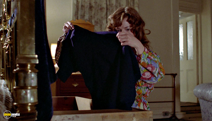 A still #104 from Prey (1977)