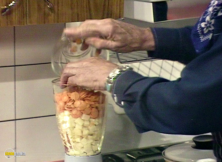 A still #36 from Cooking Price-Wise (1971)