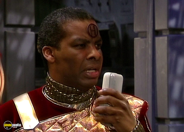 A still #32 from Red Dwarf: Series 5 (1992)