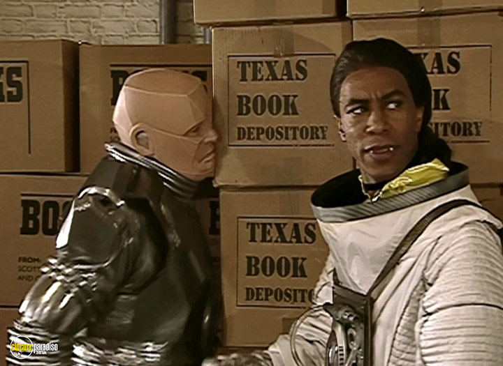 A still #38 from Red Dwarf: Series 7 (1997)